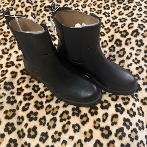 Old Navy Sleek Black Ankle Boots